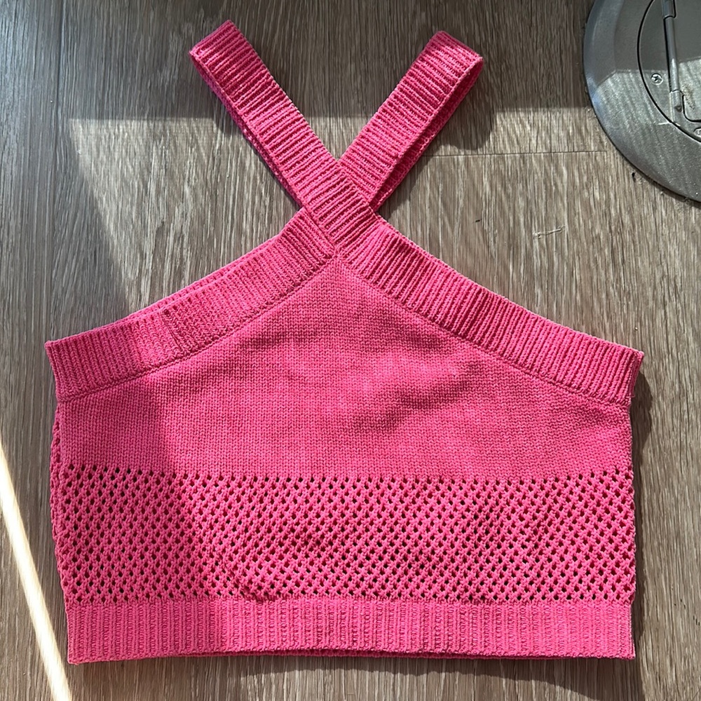 Small Zara hot pink crop top